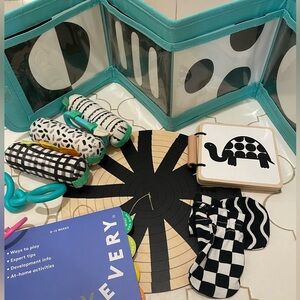 Lovevery 0-12 week play kit!